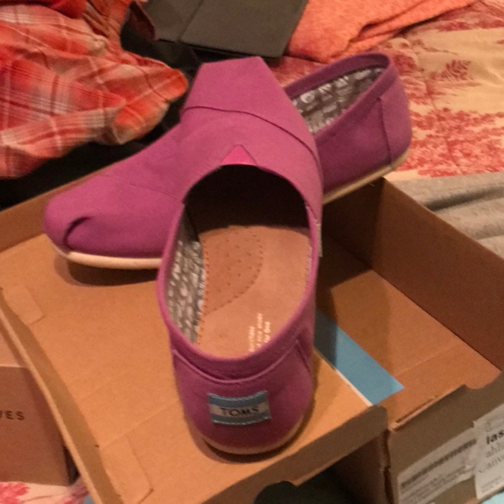 Toms